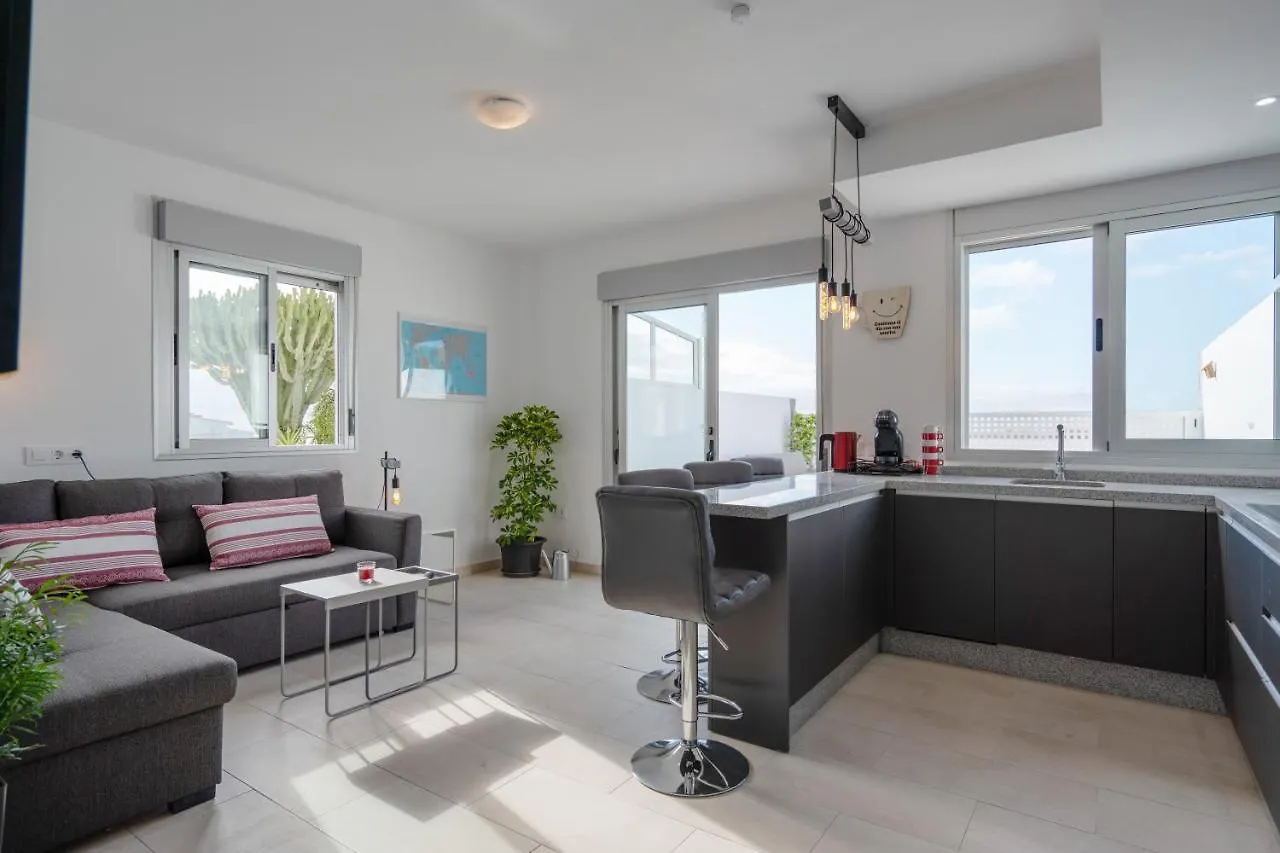 Luxurious Apartment With Large Terrace And Sea Views Tabaiba